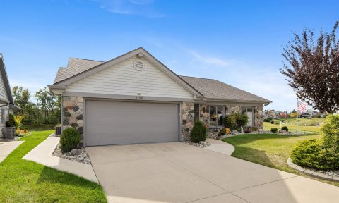 For Sale - 1108 Lake Pointe Cove, Fort Wayne, IN 46845 | MLS# 202544636